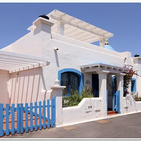 Caroline, Victoria And Louise Holiday home